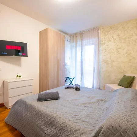 Casa Chicca Stadio Апартаменты Верона